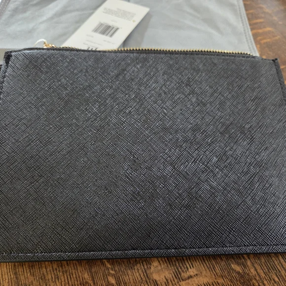 Jessica Moore Black Zip Pouch - Picture 3 of 4
